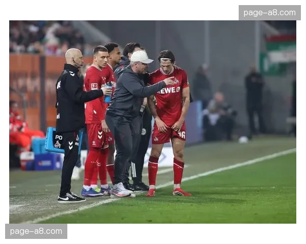 争议瞬间：科隆球员投诉沃尔夫斯堡禁区手球，VAR未予介入